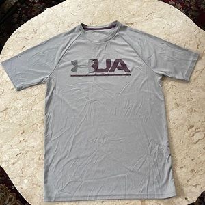 Under armor loose heat gear shirt